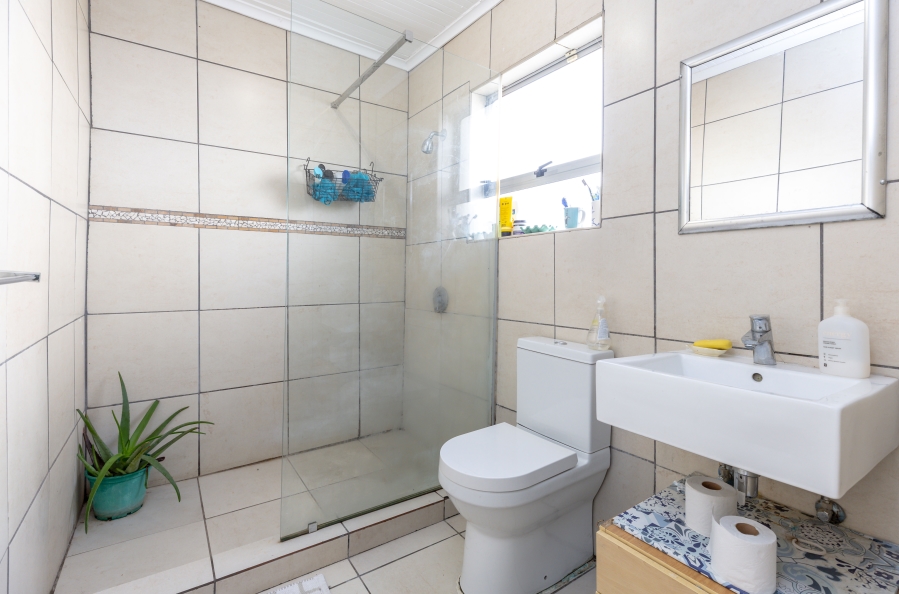 To Let 2 Bedroom Property for Rent in Walmer Estate Western Cape